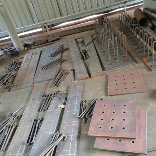 有哪些其他因素会影响保定预埋件位置的确定？